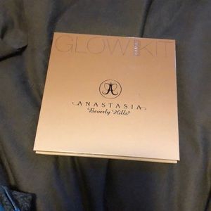 Anastasia Glow Kit- Sun Dipped
